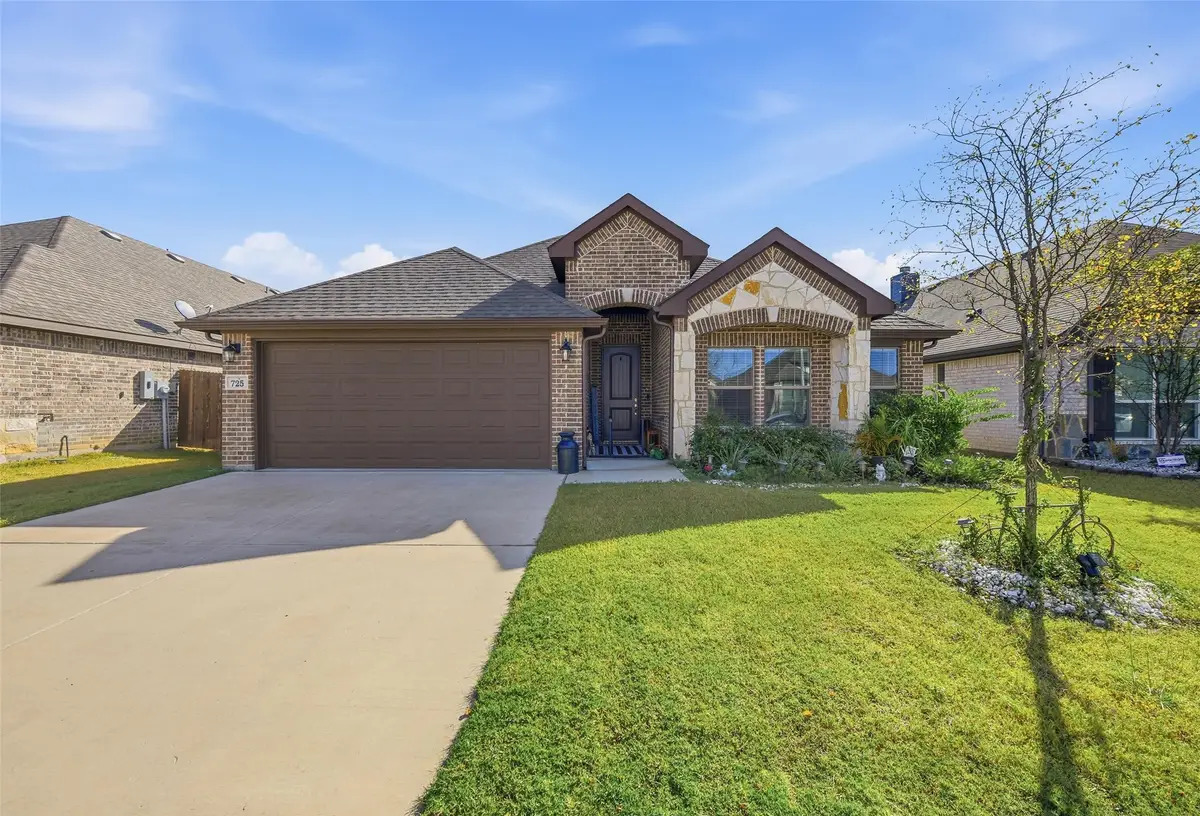 725 Sandy Chip Trail, Fort Worth, TX 76108 - Image #1