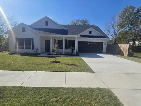 1500 Brackens Street, Waxahachie, TX 75165