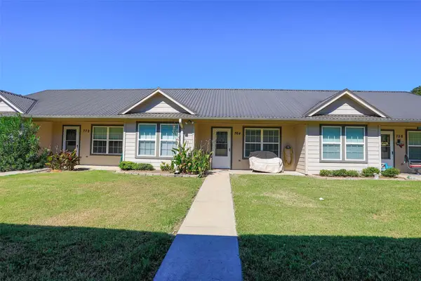 716 Rocky Ridge Flatts Road, Oak Ridge, TX 76240
