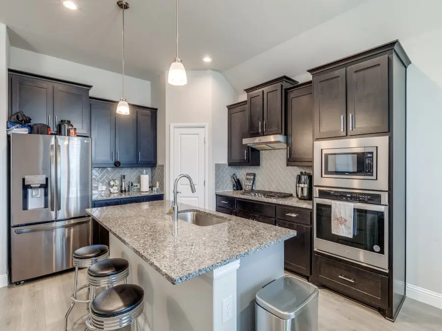 3460 April Breeze Trail, Grand Prairie, TX 76065 - Image #2