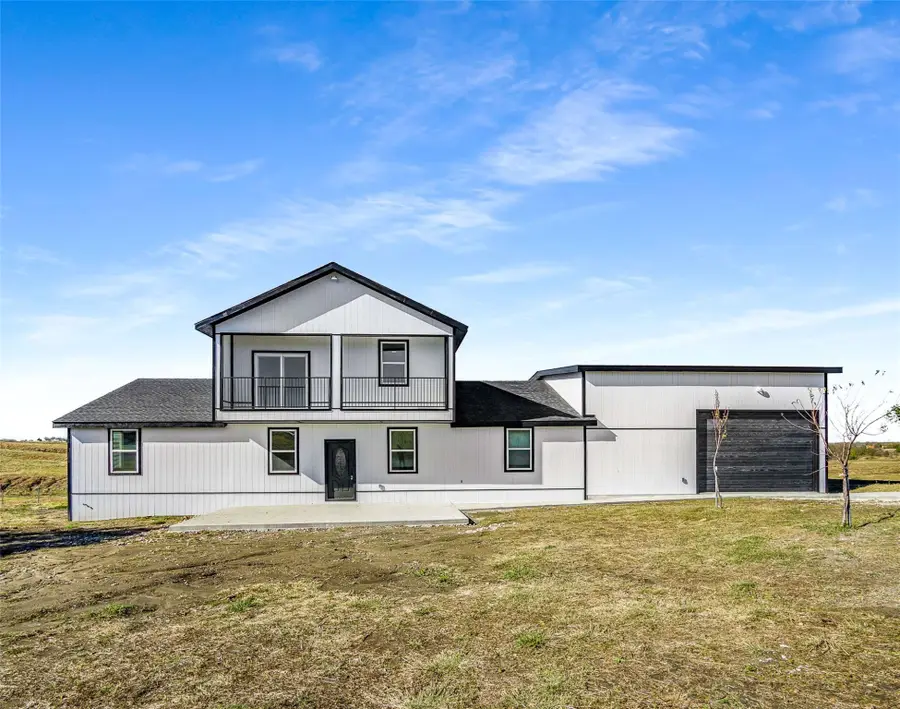 1061 Zmolek Road, Ennis, TX 75119 - Image #3