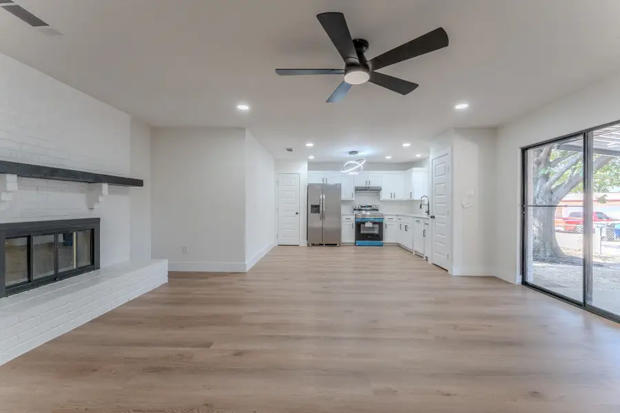 731 N Pleasant Woods Drive, Dallas, TX 75217 - Image #3