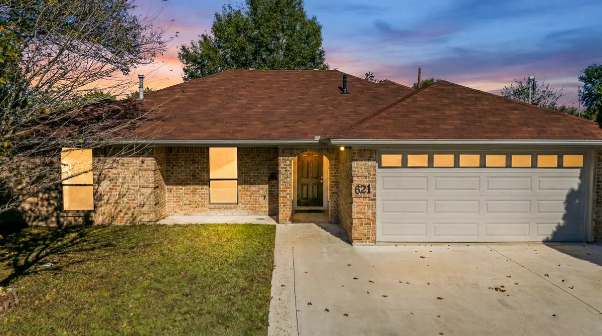 621 Main Street, Roanoke, TX 76262 - #1