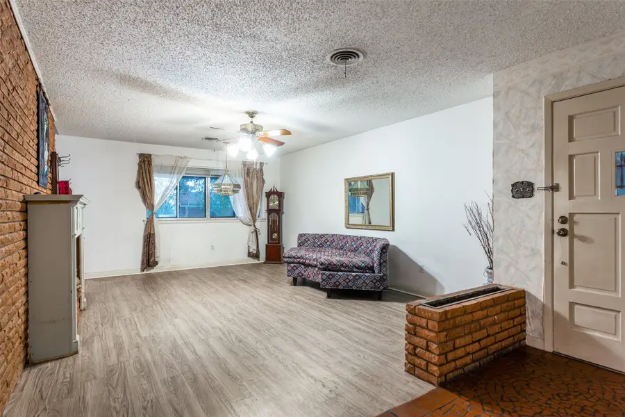 8516 La Jolla Court, Benbrook, TX 76116 - Image #3