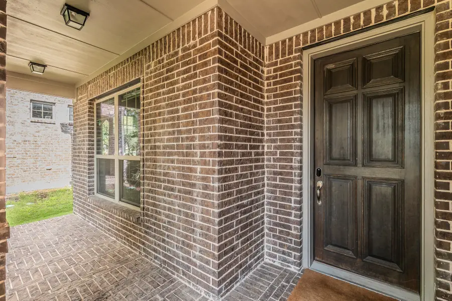 401 Mossy Rock Drive, McKinney, TX 75071 - Image #2