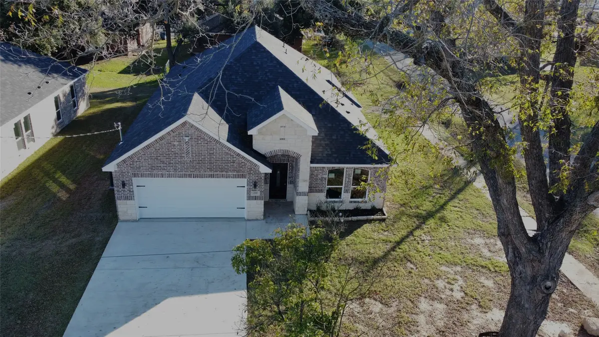 200 E 1st North Street, Kaufman, TX 75142 - Image #1