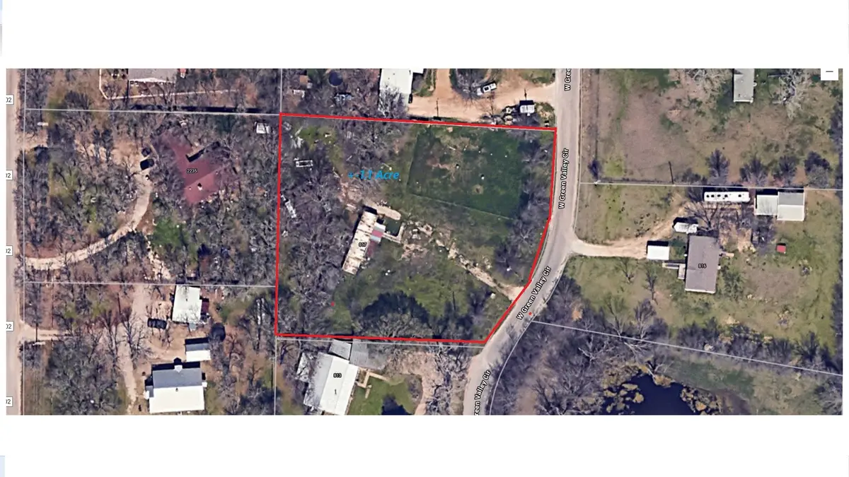 817 Green Valley Circle W, Burleson, TX 76028 - Image #1