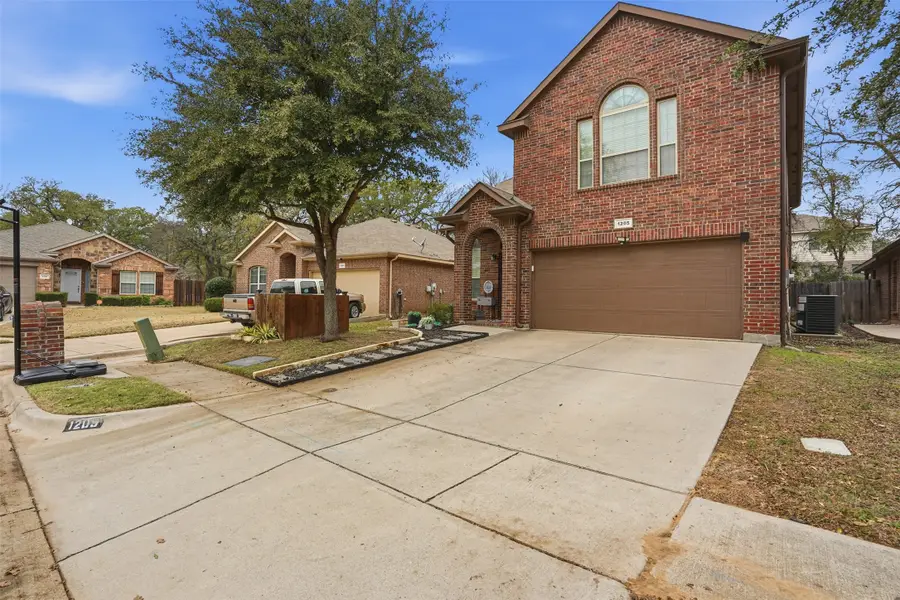 1205 Briarwood Drive, Azle, TX 76020 - Image #2
