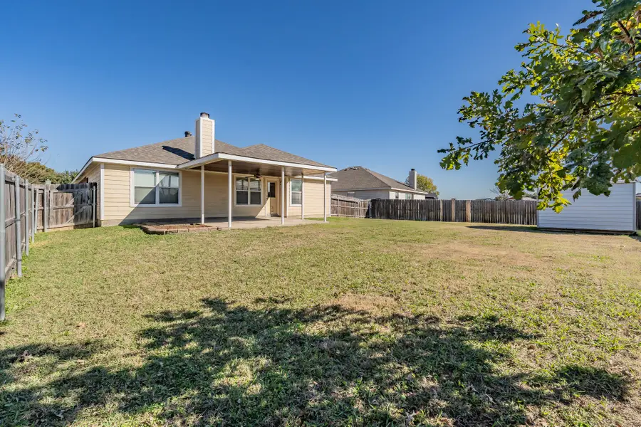 923 Mckavett Drive, Burleson, TX 76028 - Image #3