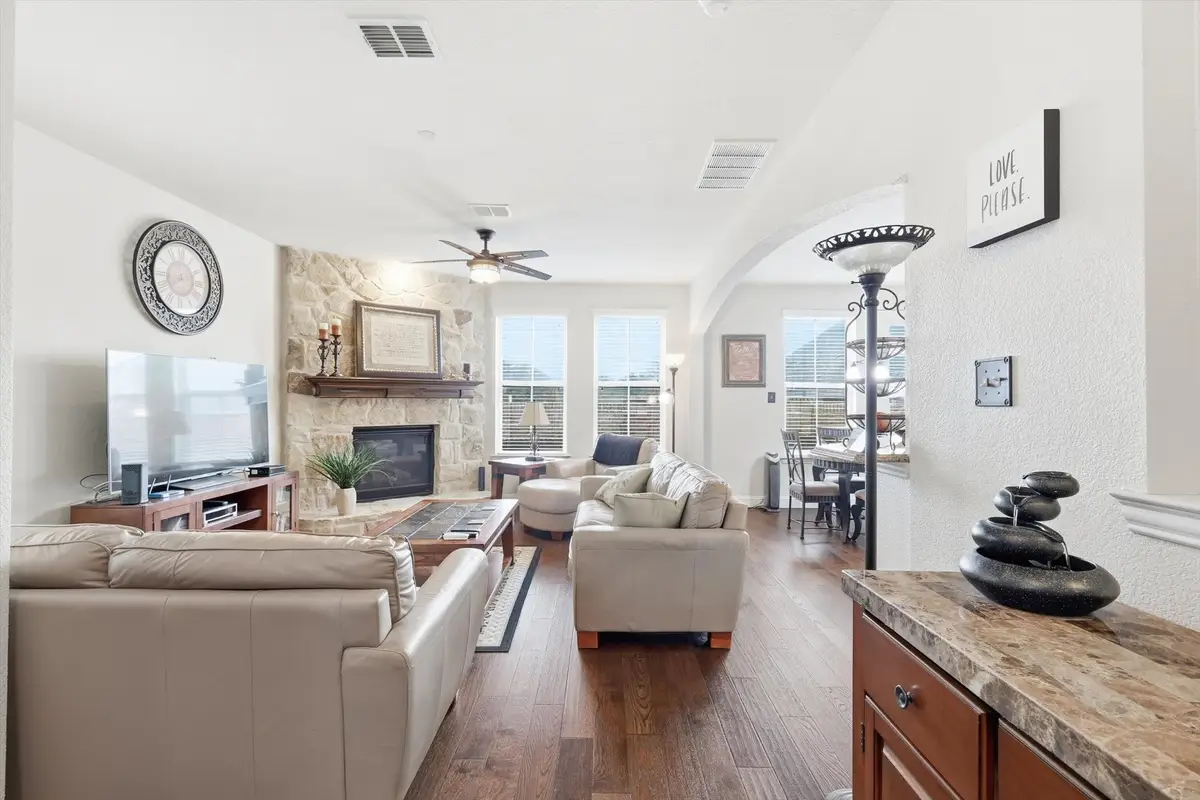 827 Vashon Drive, Allen, TX 75013 - Image #1