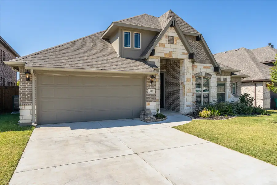 308 Moss Cove Drive, Aubrey, TX 76227 - Image #2