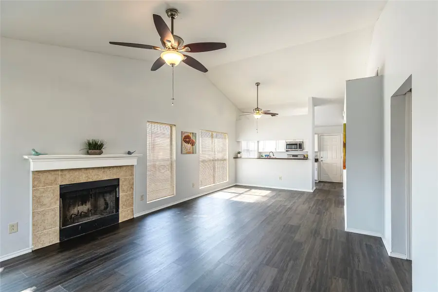 7604 Cousteau Drive, Rowlett, TX 75088 - Image #2