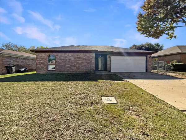 5716 Burton Avenue, Fort Worth, TX 76119