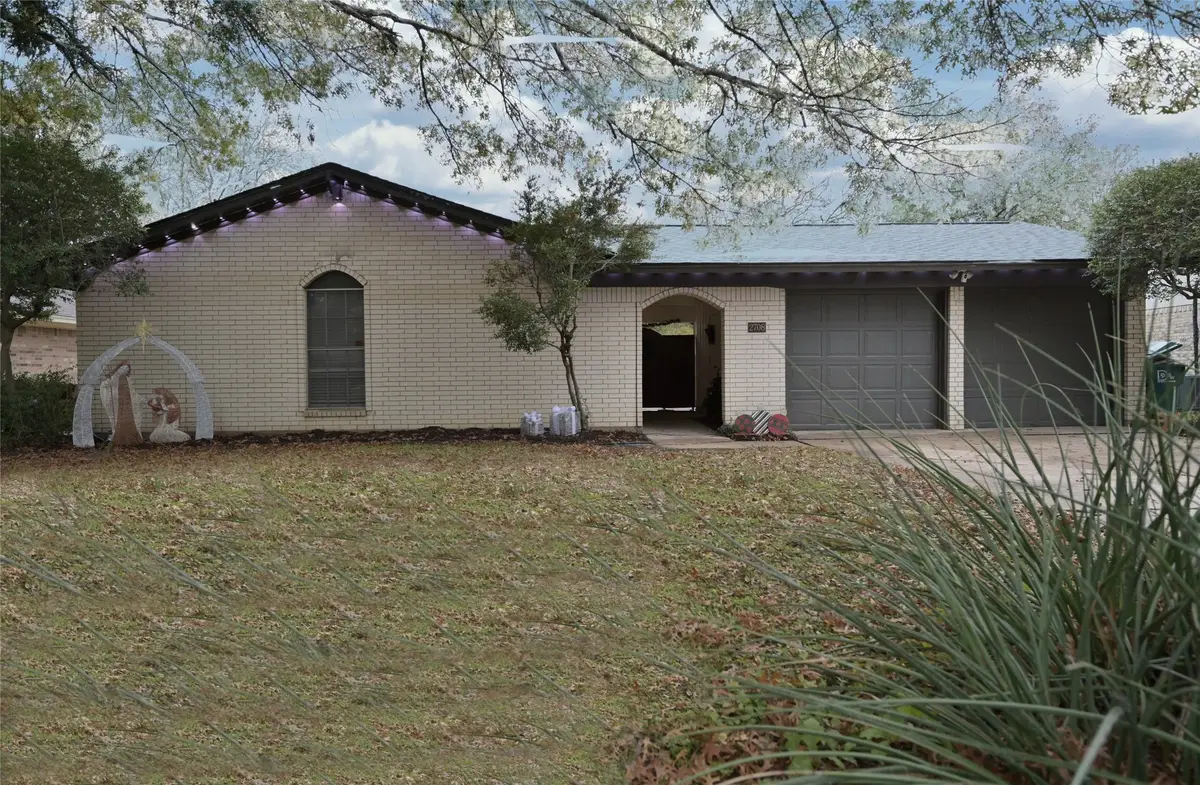 2708 Foxcroft Circle, Denton, TX 76209 - Image #1