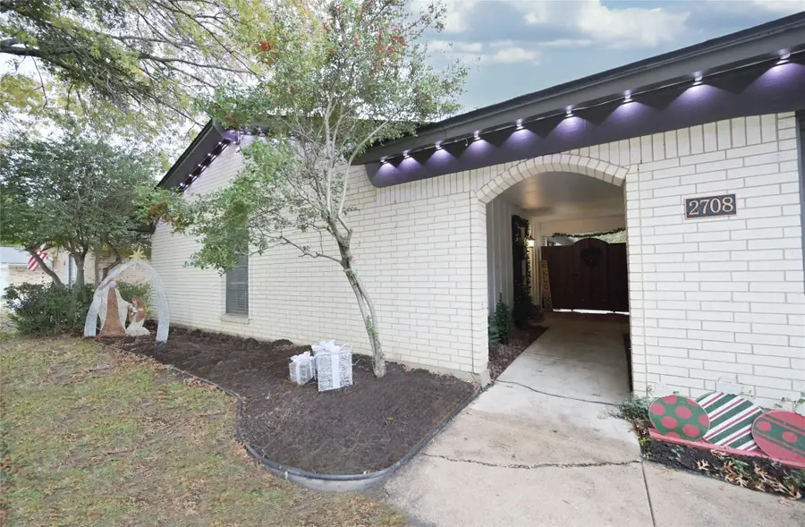 2708 Foxcroft Circle, Denton, TX 76209 - Image #2