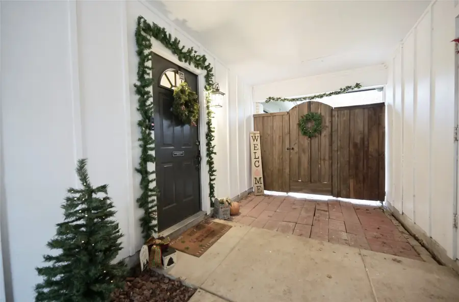 2708 Foxcroft Circle, Denton, TX 76209 - Image #3