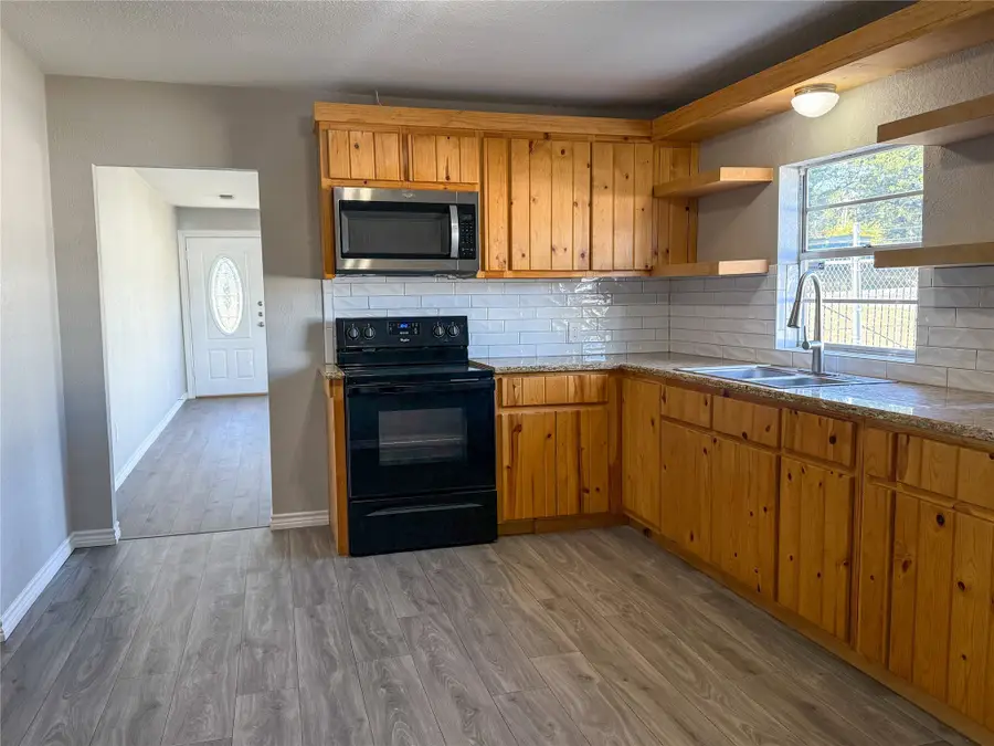 2410 N Jefferson, Mount Pleasant, TX 75455 - Image #3