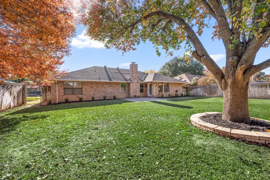 4105 Hemlock Street, Fort Worth, TX 76137 - Image #3