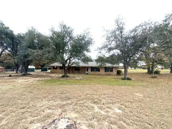 150 Lazy Way, Fairfield, TX 75840