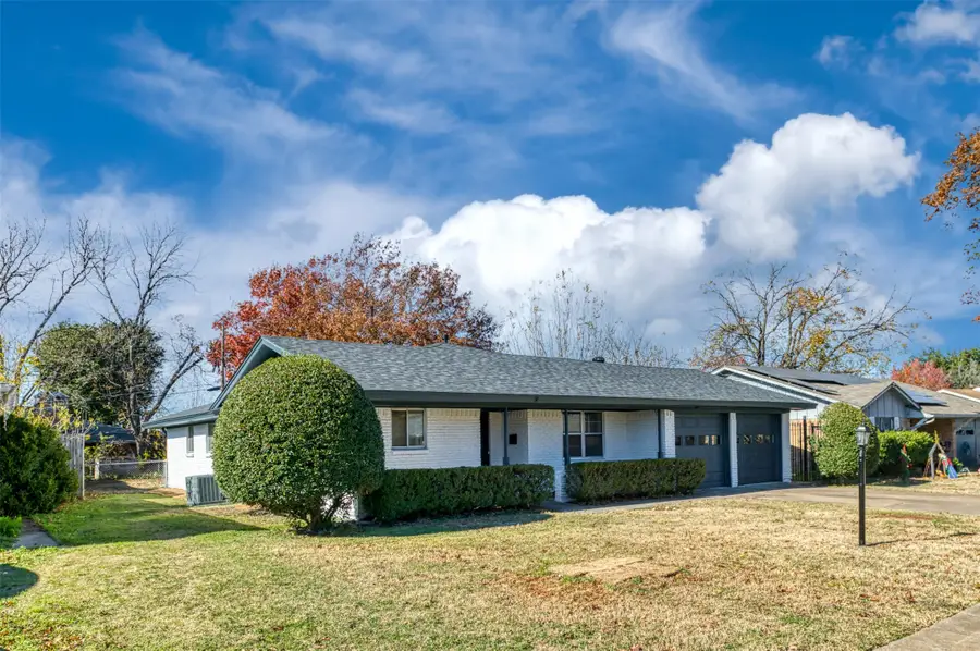 2130 Lemart Street, Grand Prairie, TX 75051 - Image #2