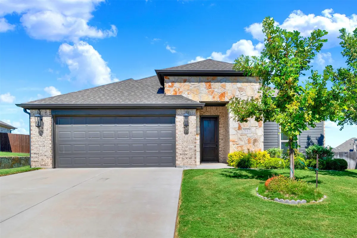2112 Hill Crest Court, Weatherford, TX 76086 - Image #1