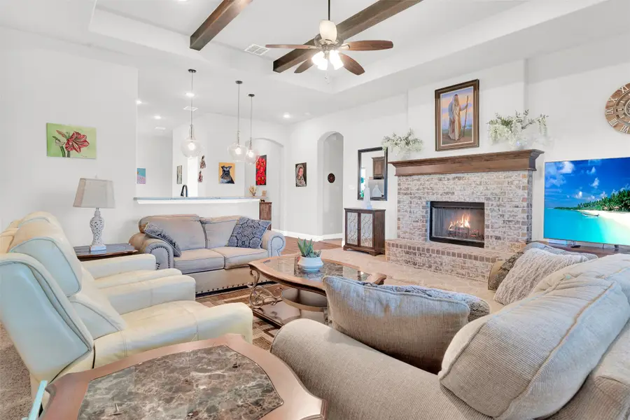 2112 Hill Crest Court, Weatherford, TX 76086 - Image #2