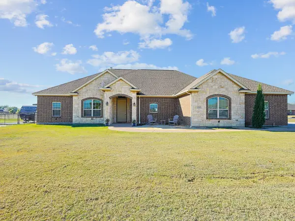 5520 Littlefield Drive, Justin, TX 76247