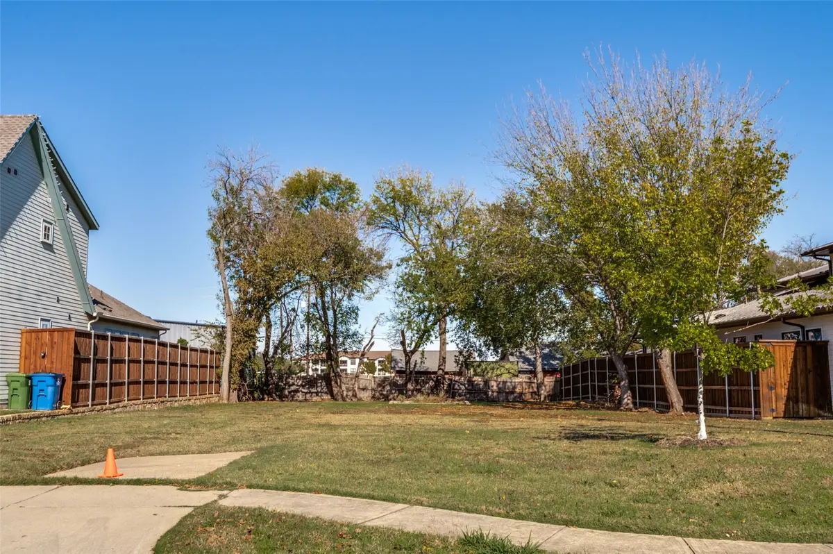 711 E Wall Street, Grapevine, TX 76051 - Image #1
