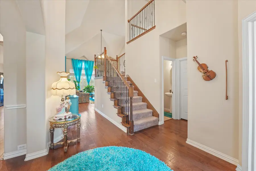 305 Fountain Creek Court, Ovilla, TX 75154 - Image #3