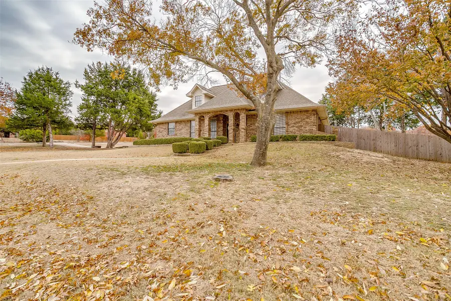 1918 Woodland Hills Lane, Weatherford, TX 76087 - Image #2