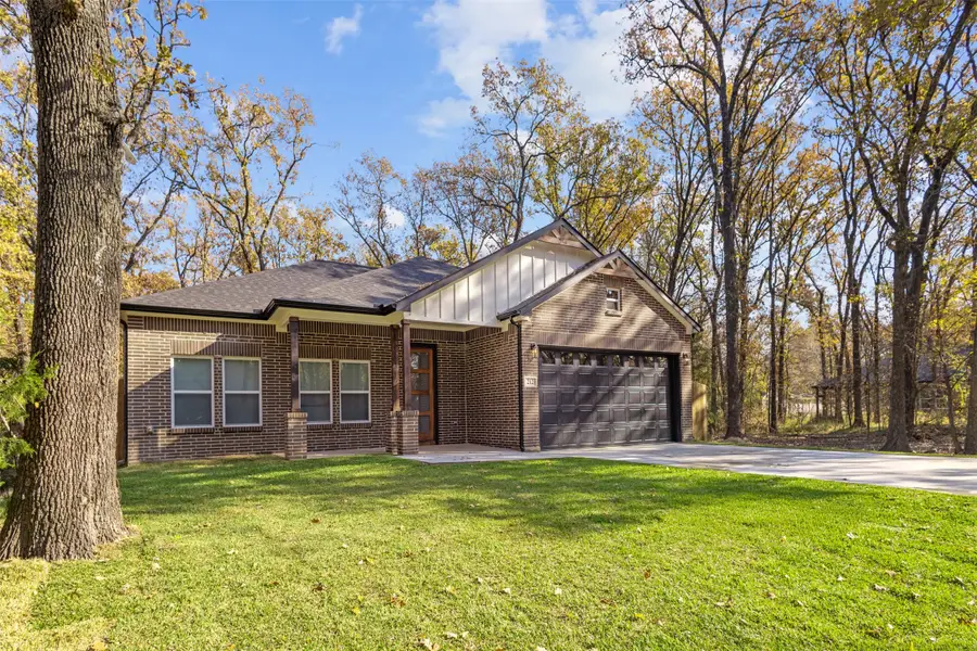 212 E Beachwood Loop, Trinidad, TX 75163 - Image #2