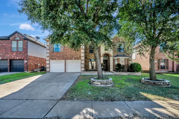 2727 Gillespie Court, Grand Prairie, TX 75052