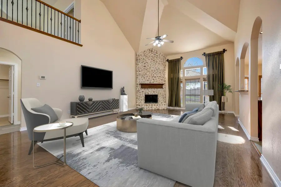 2727 Gillespie Court, Grand Prairie, TX 75052 - Image #2