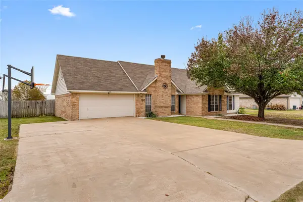 180 Quail Run Drive, Waco, TX 76712