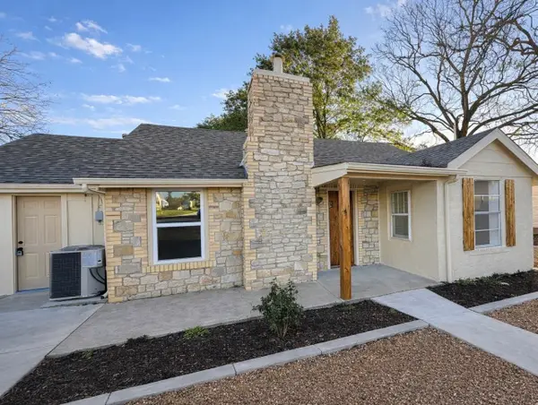 900 W Wrights Avenue, Comanche, TX 76442