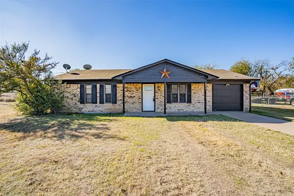 2015 Wood Court, Granbury, TX 76048