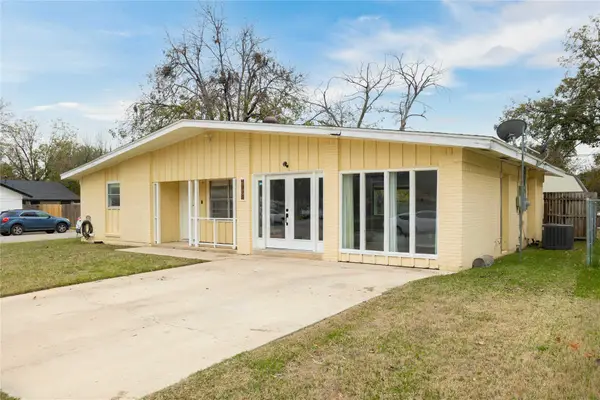 2215 13th Street, Brownwood, TX 76801