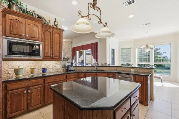 1340 Summerbrook Lane, Midlothian, TX 76065