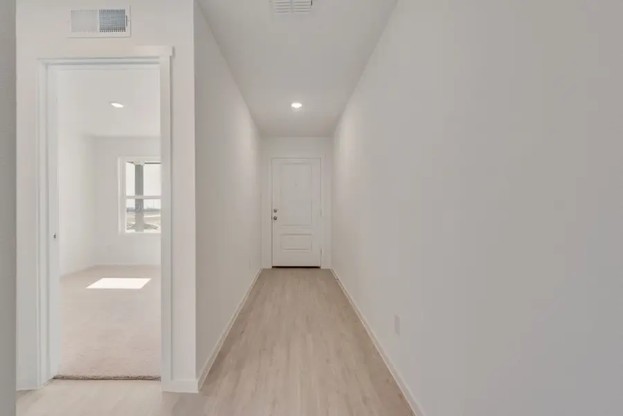 1065 Neyland Drive, Ennis, TX 75119 - Image #2