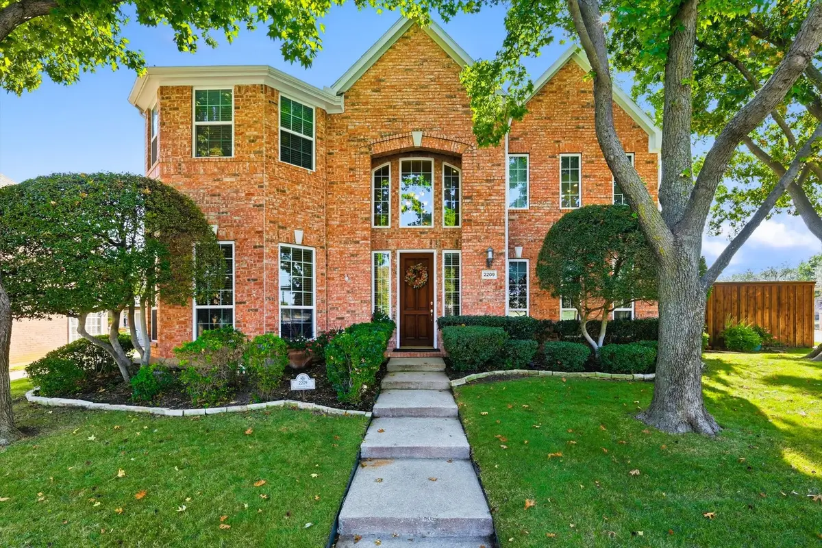 2209 Sagebrush Drive, Flower Mound, TX 75028 - Image #1
