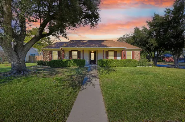 405 Wind Wood Drive, Lewisville, TX 75067