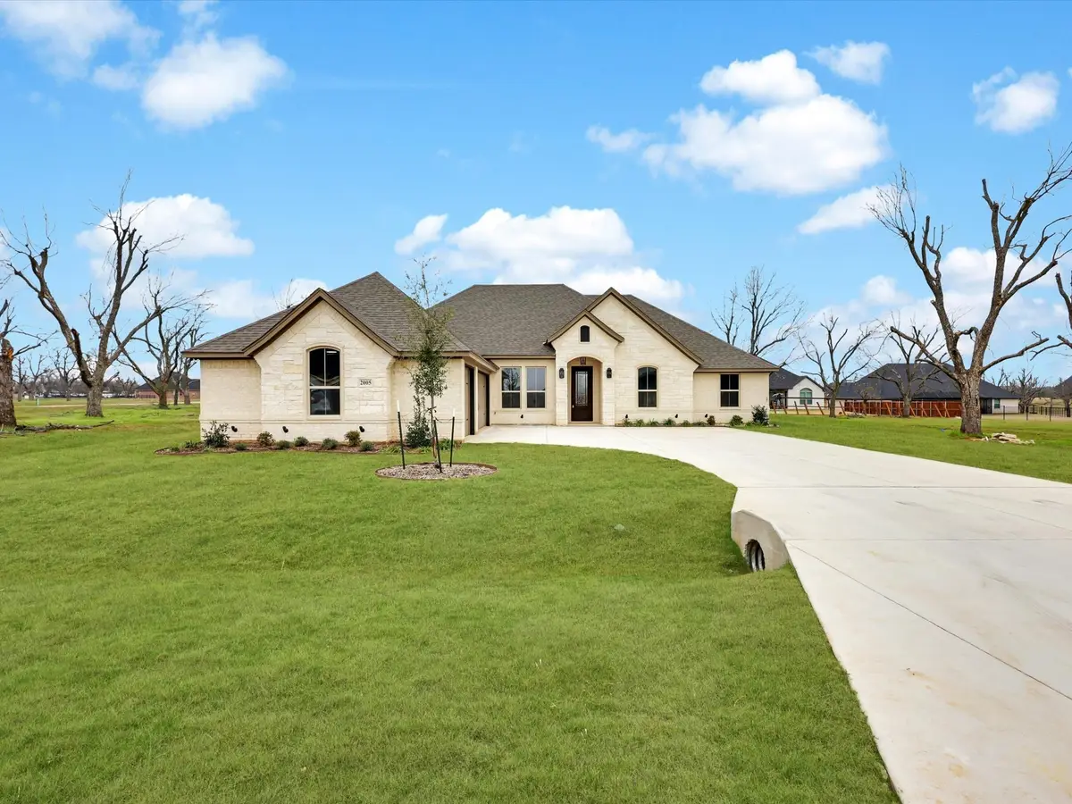 2005 Middlewood Circle, Granbury, TX 76049 - Image #1
