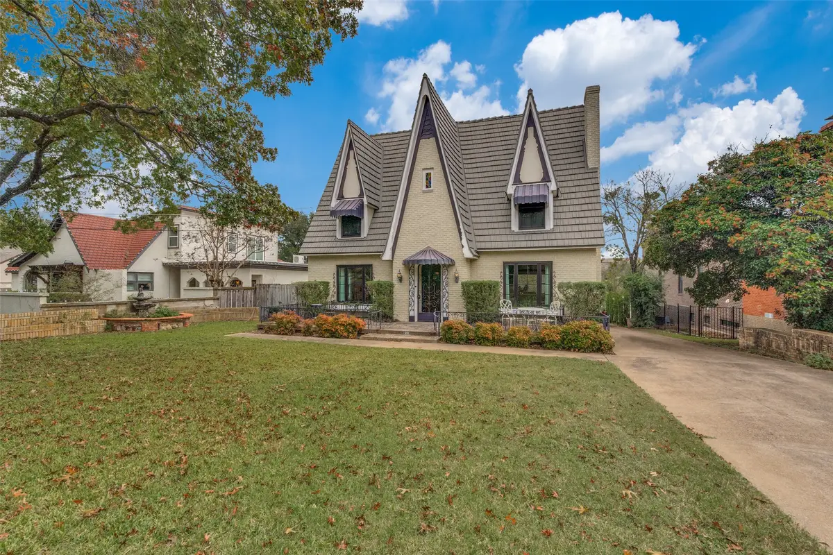 700 N Oak Cliff Boulevard, Dallas, TX 75208 - Image #1
