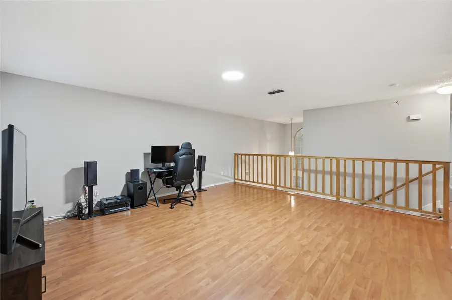 924 Rio Vista Lane, Arlington, TX 76017 - Image #3