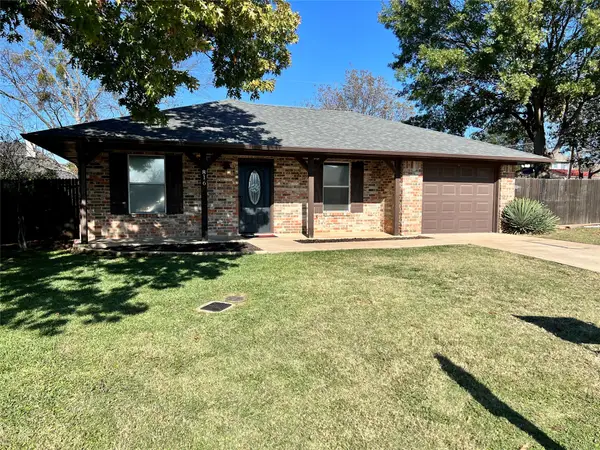 816 Vernon Court, Sanger, TX 76266