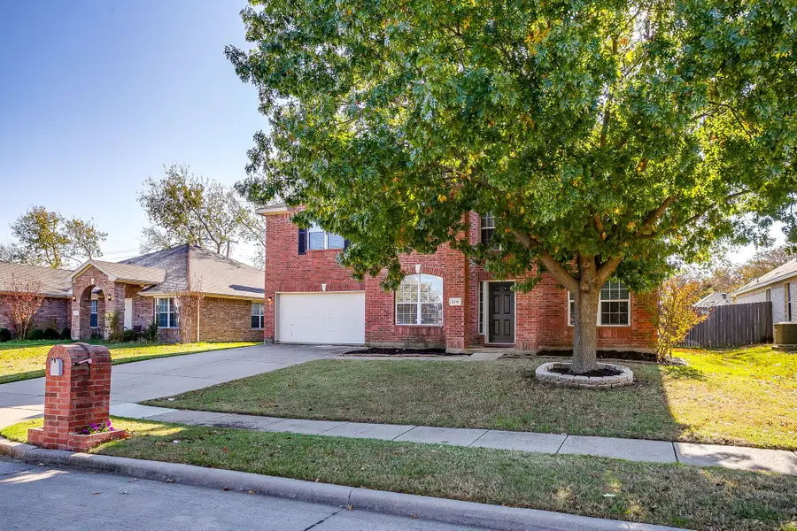 2116 Windcastle Drive, Mansfield, TX 76063 - Image #2