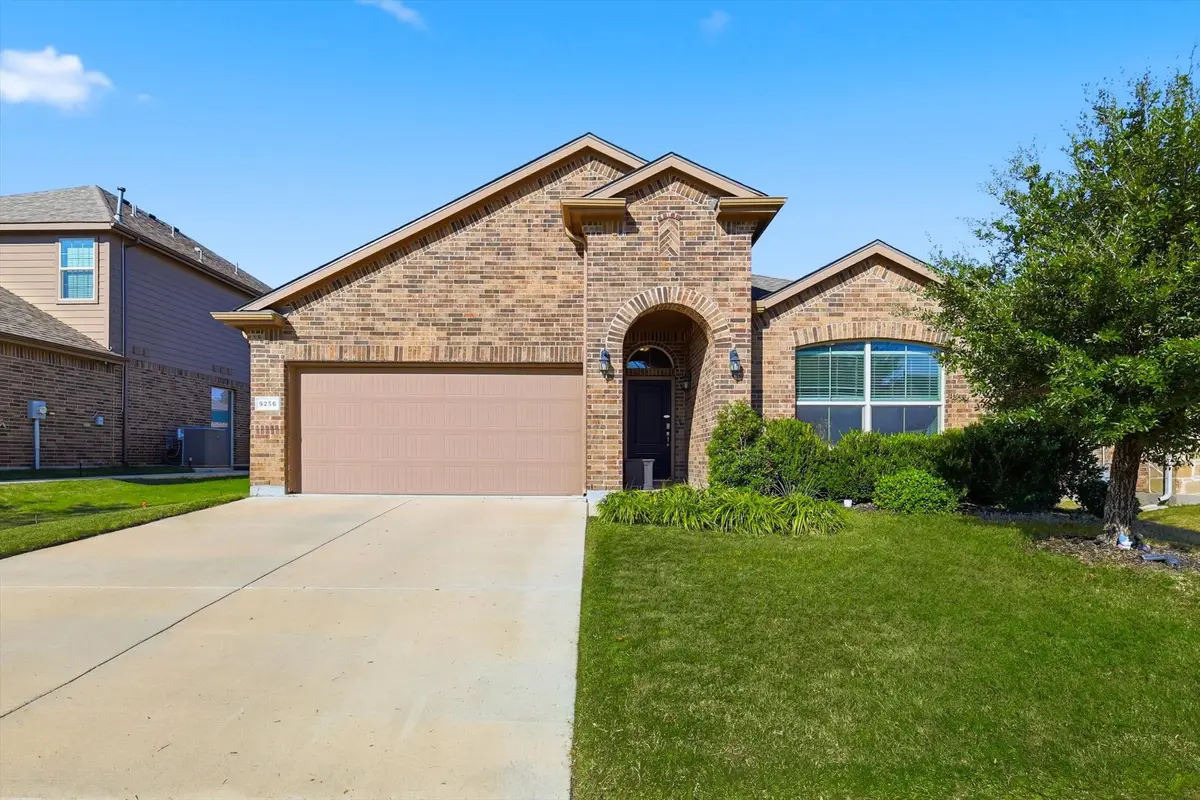 9256 Silver Dollar Drive, Fort Worth, TX 76131 - Image #1