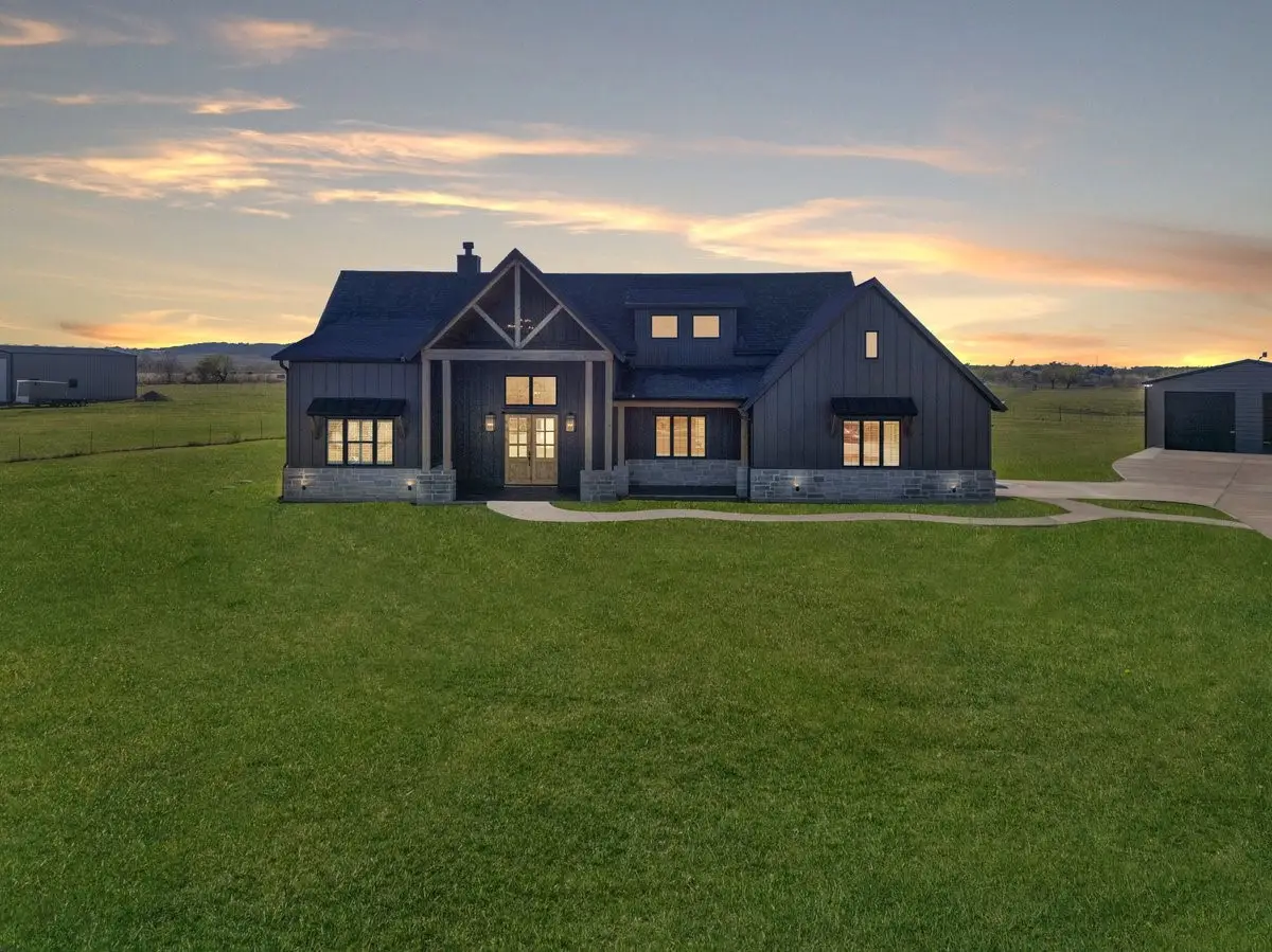 170 Dollie Road, Grandview, TX 76064 - Image #1