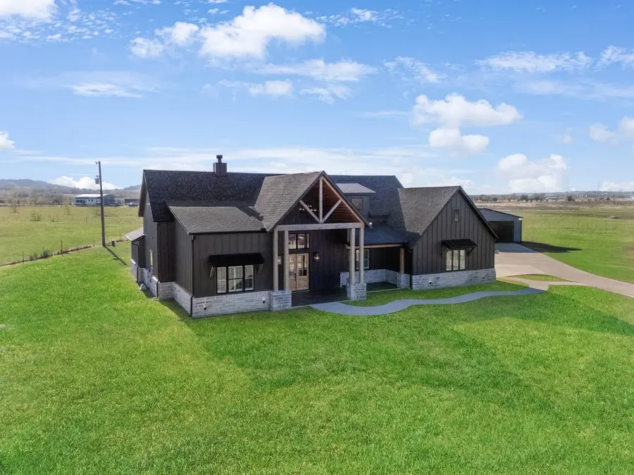 170 Dollie Road, Grandview, TX 76064 - Image #3