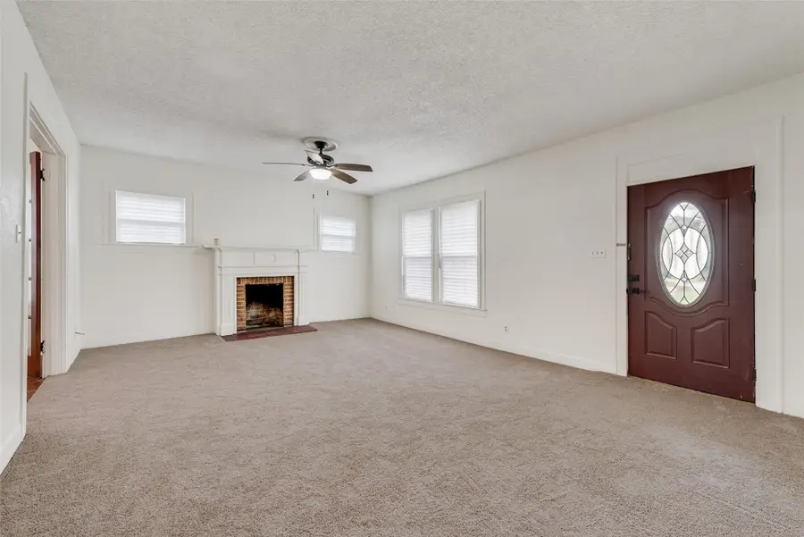 1609 Walworth, Greenville, TX 75401 - Image #3